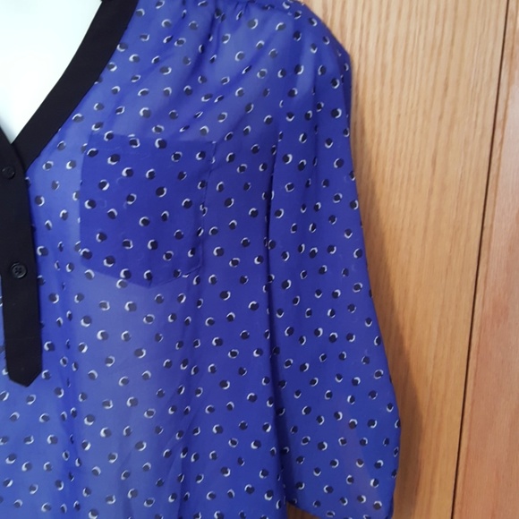 AGB - 3/4 Button Blouse - Picture 3 of 3